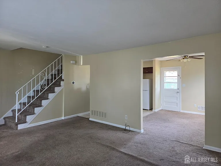 8 Chester Ct — Photo 5