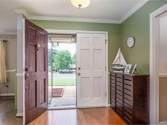 4th image of 1005 Heritage Ln
