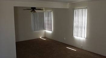 2nd image of 4441 Menlo Ave