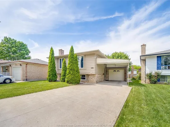 10572 Palms Cres, Windsor, ON N8R 2E8