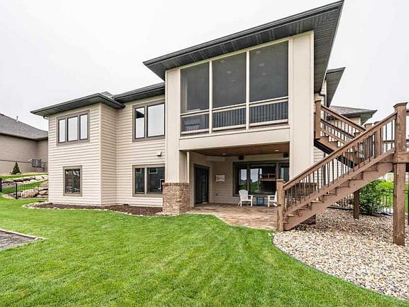 3rd image of 7500 S Chatworth Cir