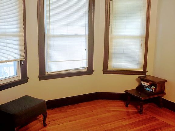 4th image of 52 Hillside Pl #1