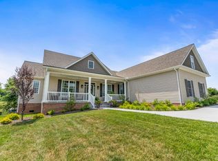 212 McCoy Rd, Grayson, KY 41143