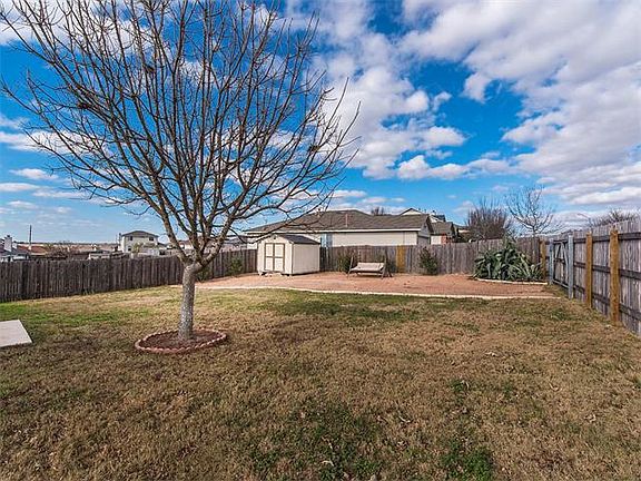 4th image of 100 Lakemont Dr
