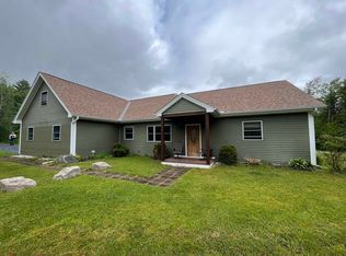 195 Spruce Ln, Hyde Park, VT 05655