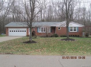 3947 N Hampton Brook Dr, Hamburg, NY 14075