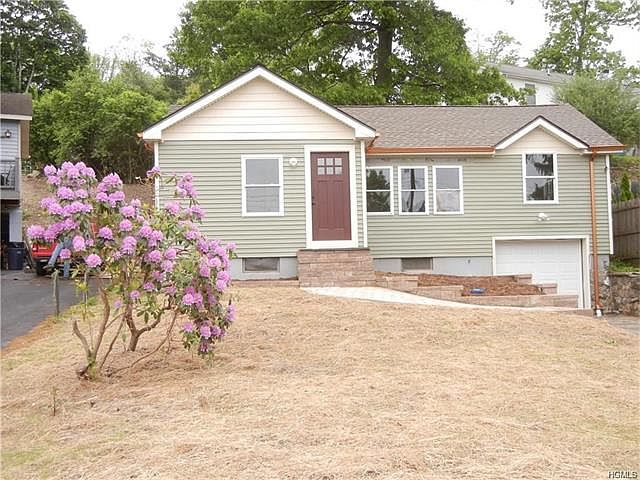 1st image of 11 Lakeview Dr