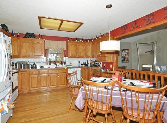 5th image of 3316 Bryn Mawr Dr