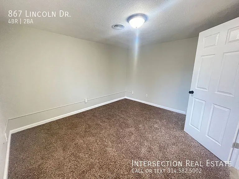 867 Lincoln Dr — Photo 21