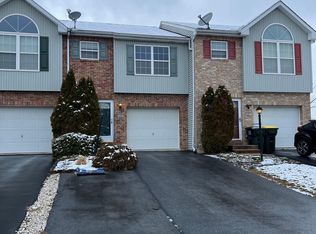 4185 Cheyenne Ct, Schnecksville, PA 18078