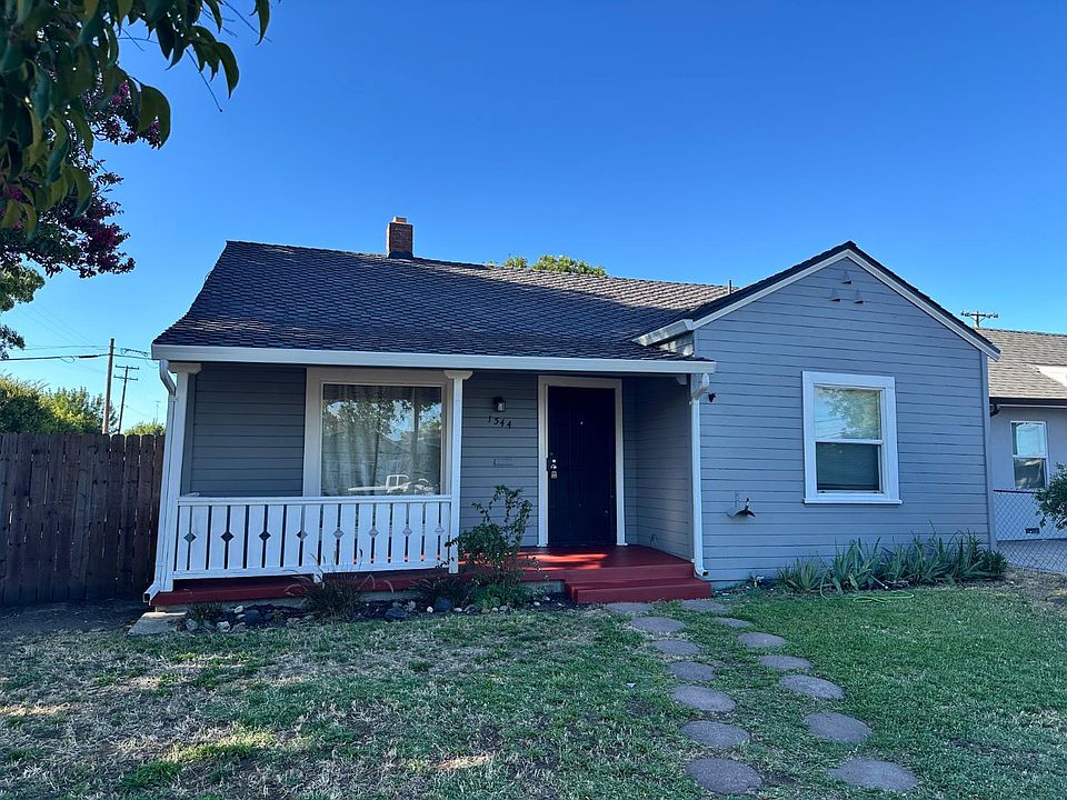 1st image of 1544 E Harding Way