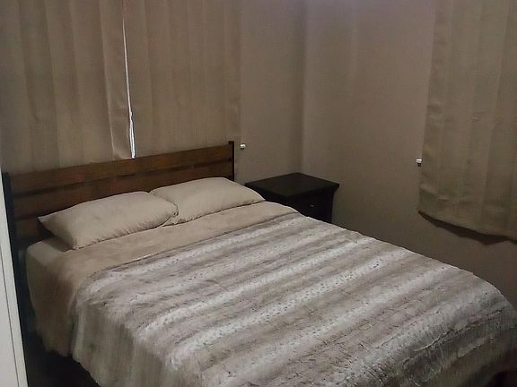 5th image of 2125-27 S 42nd St #2127