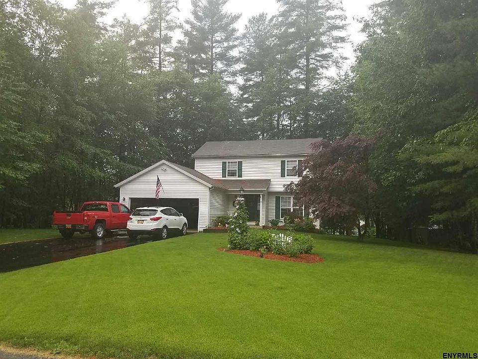 1st image of 5 Larkspur Dr