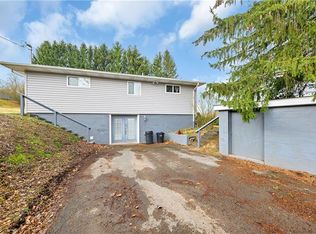 11 Bridge Ln, Bulger, PA 15019