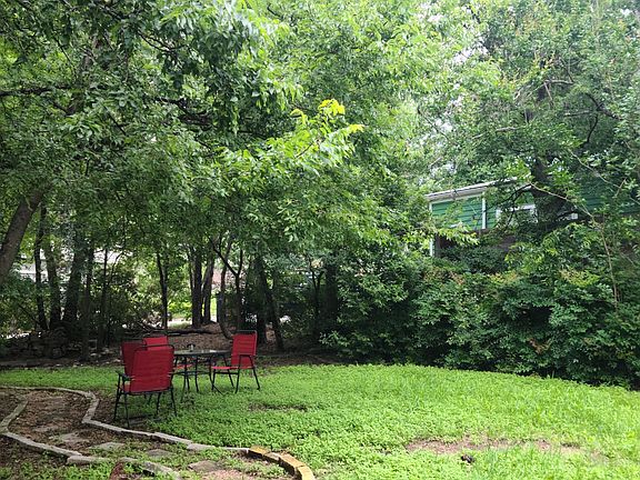 2nd image of 2111 La Casa Dr