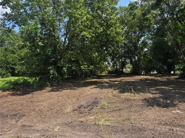 3025 Denver Ave, Kansas City, MO 64128