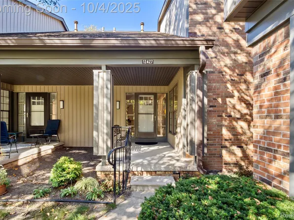 12427 Woodgate Dr, Plymouth, MI 48170