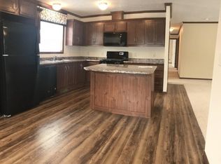 13439 Pinewood Dr, Grand Haven, MI 49417