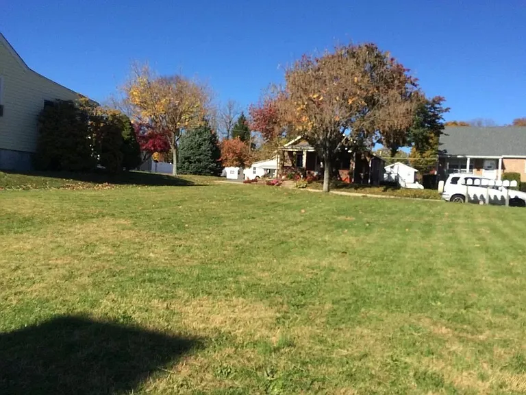420-422 Douglass St — Photo 13