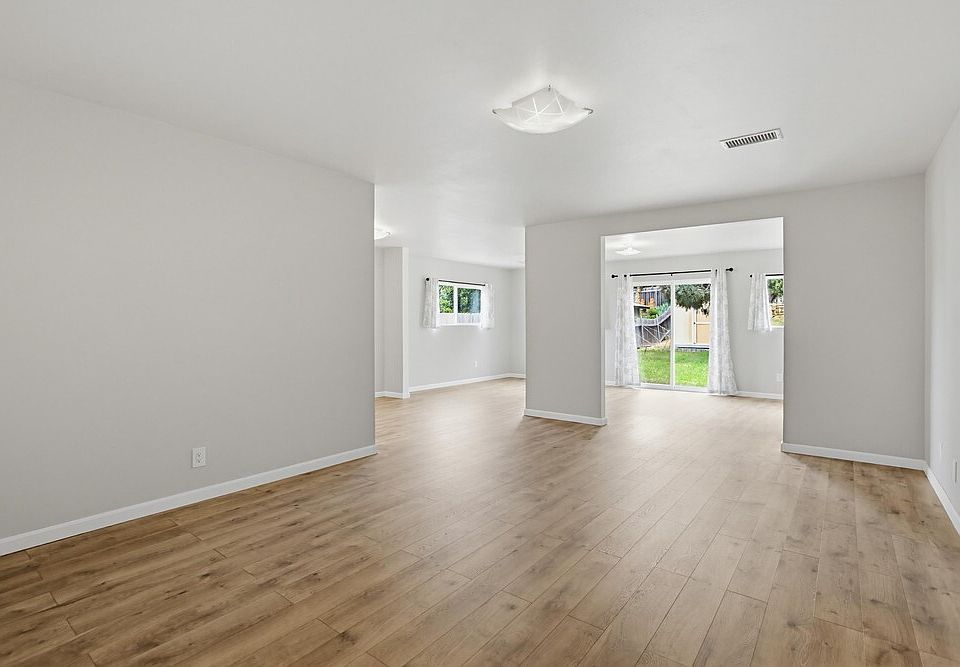 1st image of 1295 Tobias Dr