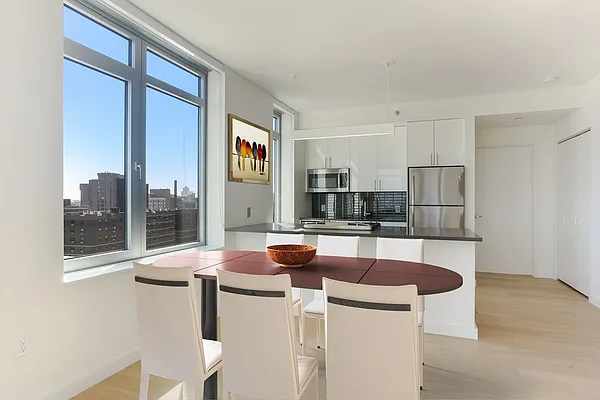 Rented by Red Apple Group | media 24