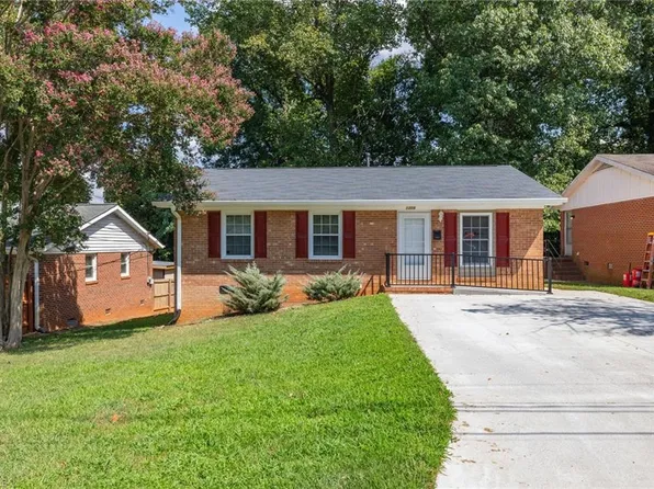 1309 Tredwell Dr, Winston Salem, NC 27103