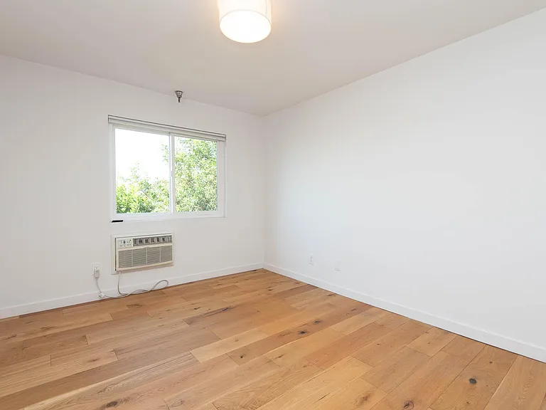 3933 Marathon St #104-B — Photo 14