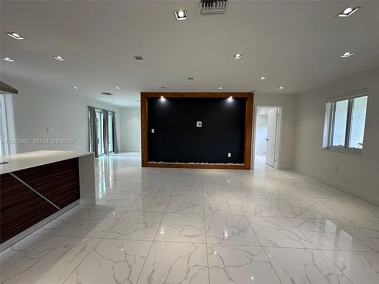 10010 SW 162nd St — Photo 4