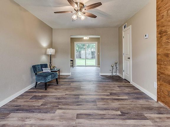 5th image of 3204 Simmons Dr