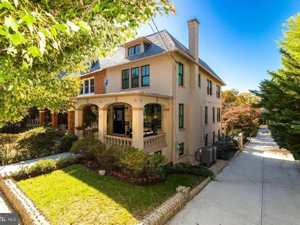 2820 Bellevue Ter NW, Washington, DC 20007