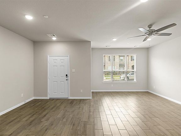 3rd image of 11923 Amber Oak Way Building 6