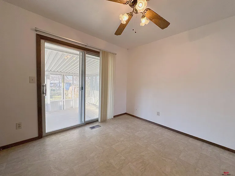 7130 Walker Ave — Photo 13