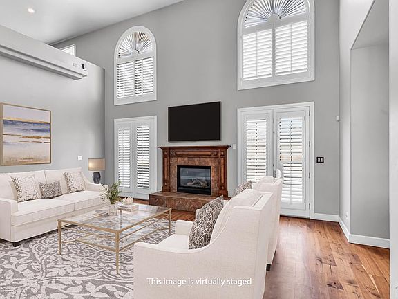 5th image of 4811 Castor Dr