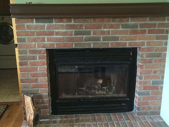 3rd image of 906 Aspen Valley Dr