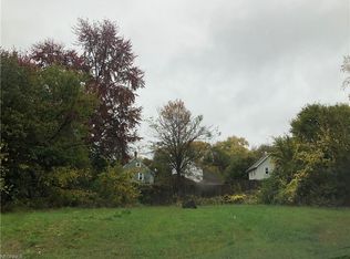 883 Snyder St, Akron, OH 44307