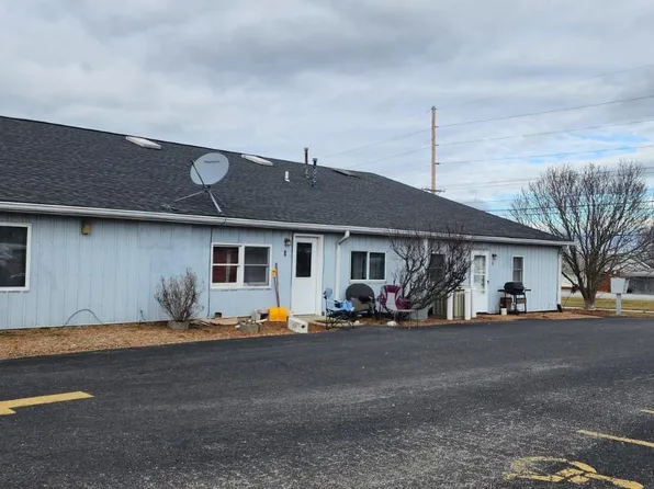 831 Lehmen Dr, Chester, IL 62233