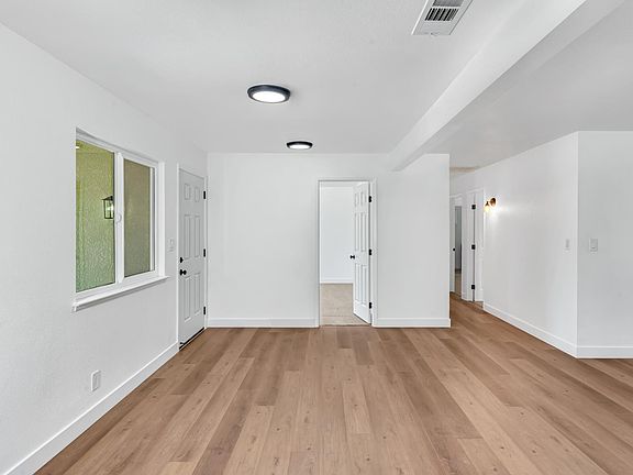 4th image of 2852 E Paul Ave