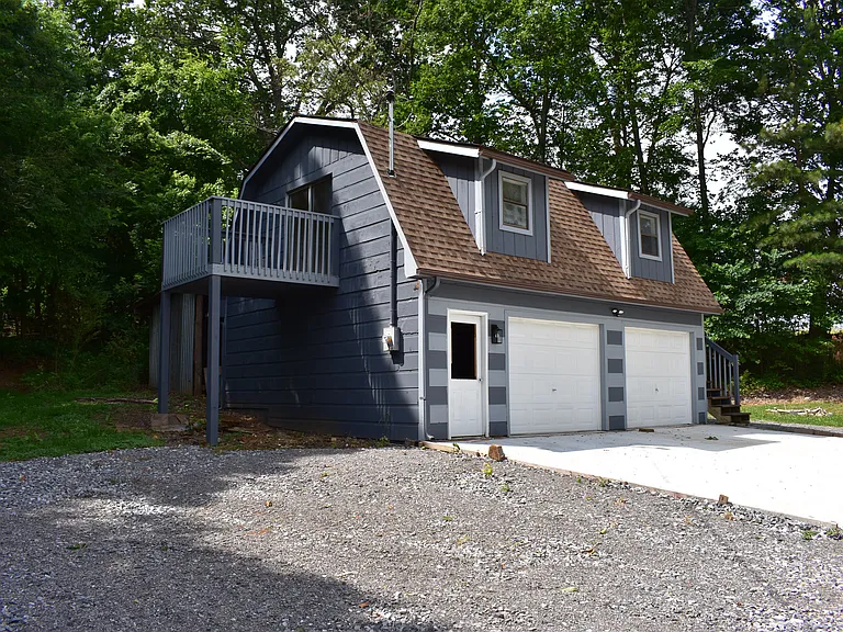 Hickory Creek Rd — Photo 1
