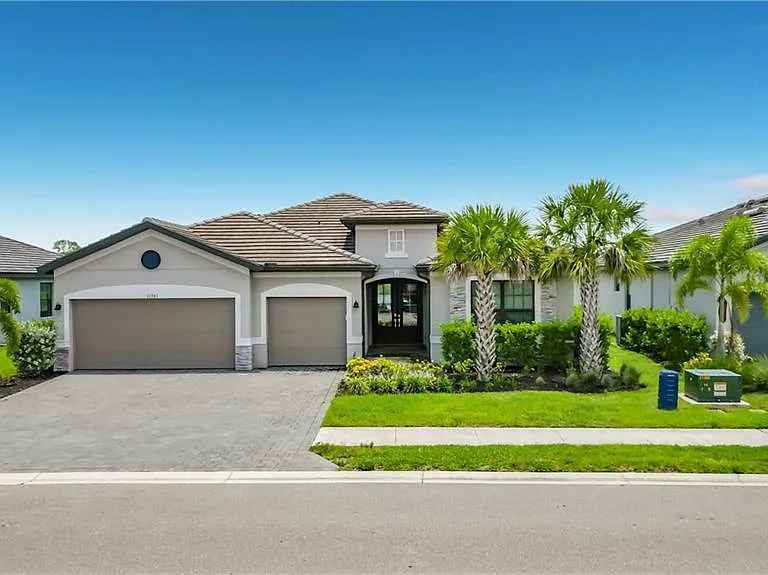 11361 Timber Creek Dr — Photo 2