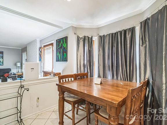 5th image of 4424 Huntington Dr