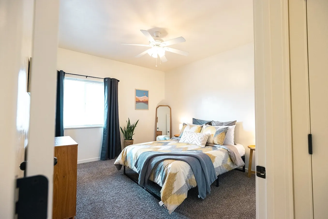 2 bed, $4,649 — Photo 1