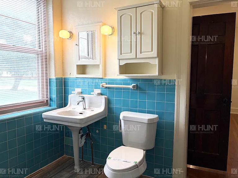 1 E Park Ln #321 — Photo 29