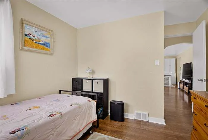 941 Logan Rd — Photo 16