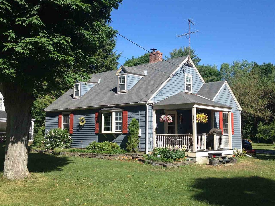 1st image of 679 Pinewoods Ave