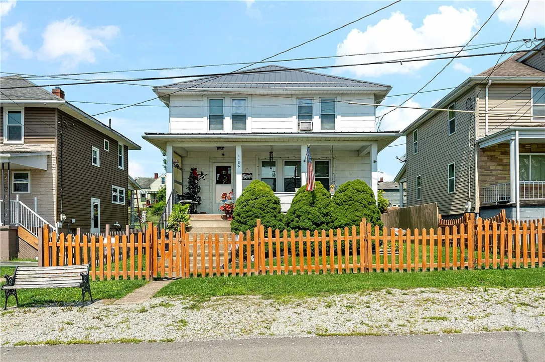 1106 3rd St photo 1