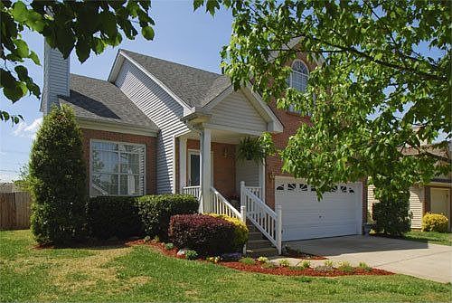 Welcome to Your New Home in River Trace Estates