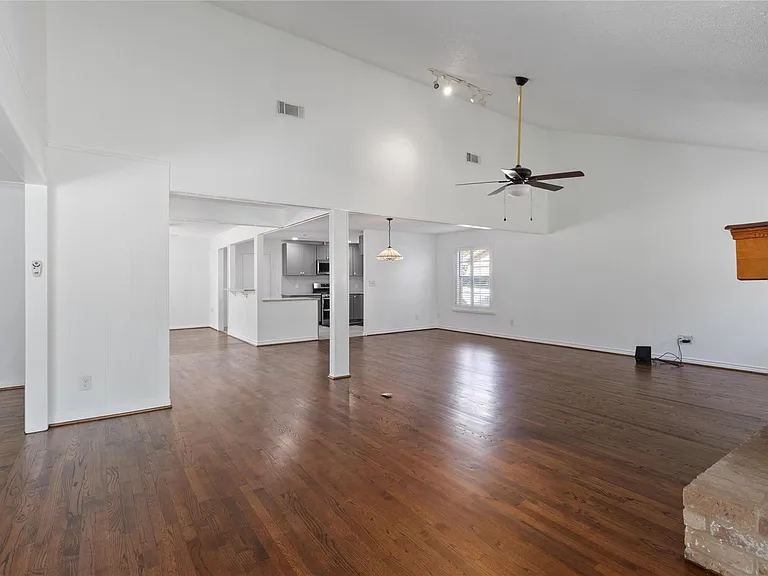 500 Shirleen Dr — Photo 14