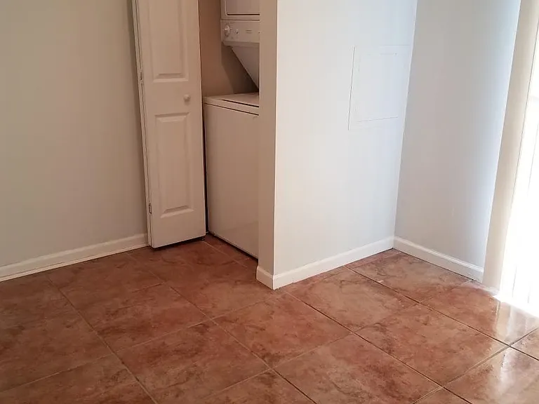 Laundry unit