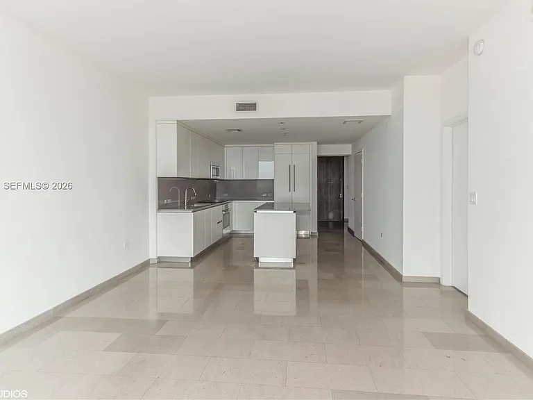 88 SW 7th St #2508 — Photo 8