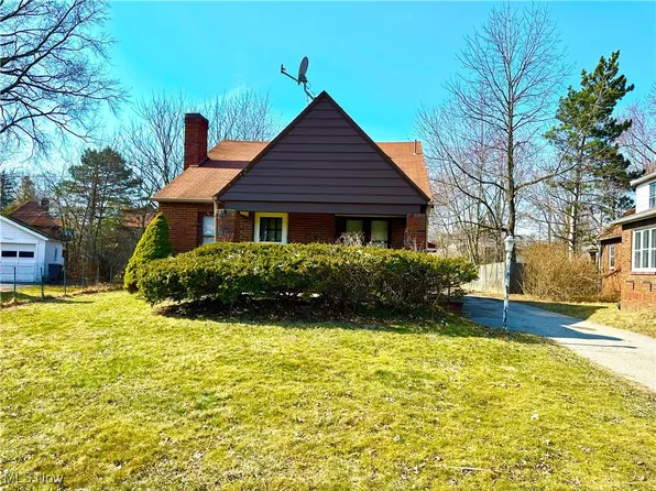 3946 Sunset Blvd, Youngstown, OH 44512